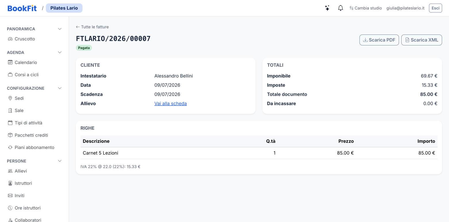 Dettaglio di una fattura italiana con i pulsanti «Scarica PDF» e «Scarica XML»